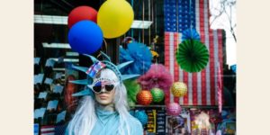 Critique de la société de consommation